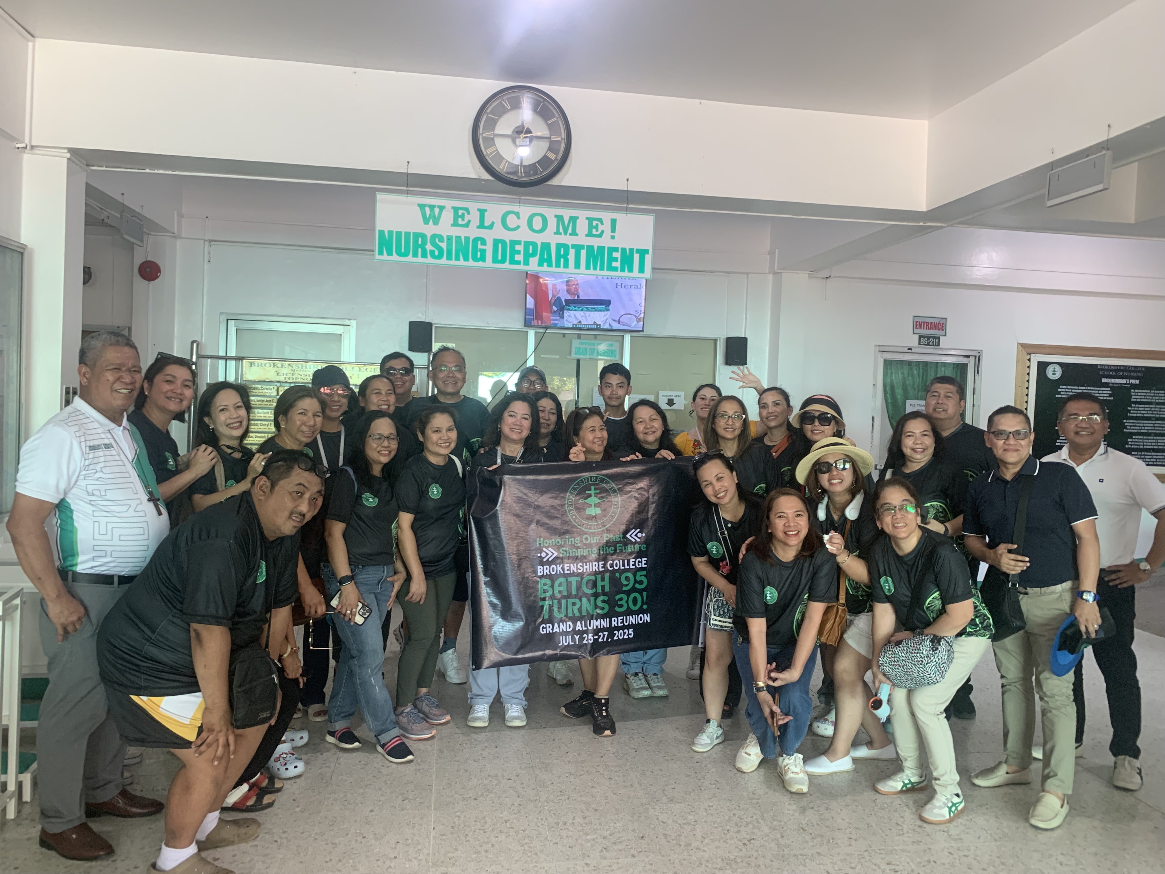 Alumni 1995 Campus Tour 